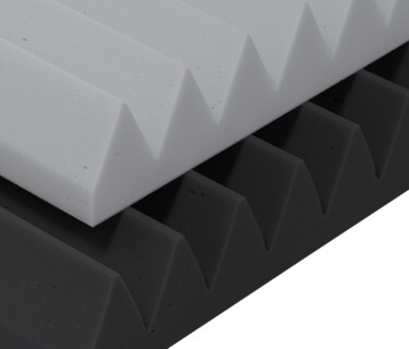 Lydabsorber med trekantprofil ROWS Plus og brandsikringsklasse DIN 4102 B1 / C-s2, d0 i henhold til DIN EN 13501